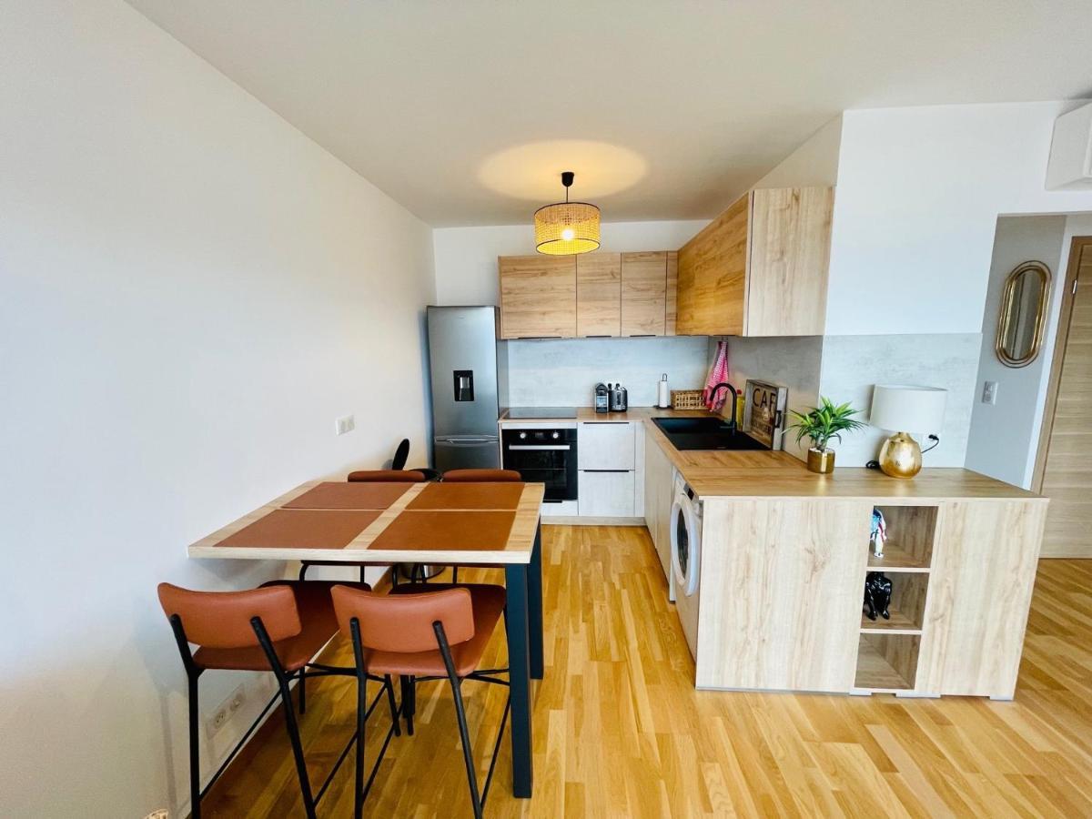 Apartment Ajaccio T2 Grand Standing Neuf Vue Centre-ville & Plages